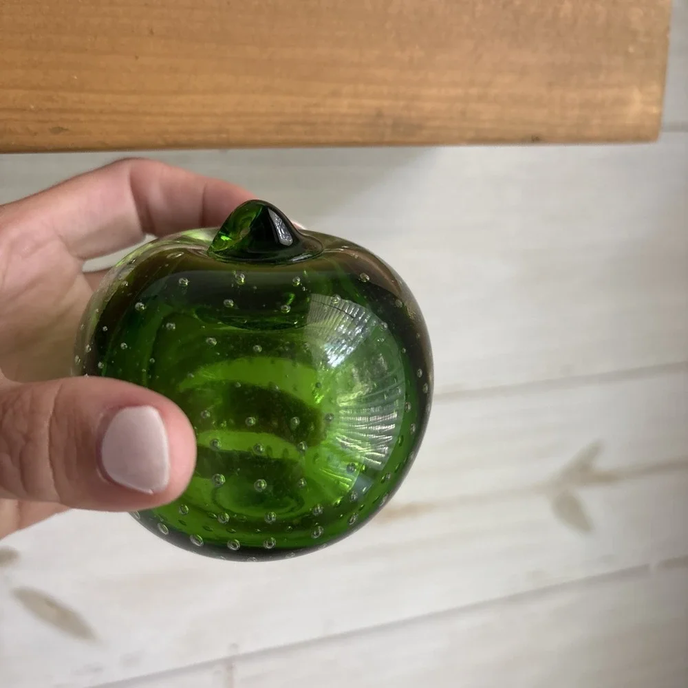 VTG Studio Art Glass Green Apple Bullicante Paperweight Controlled Bubbles MINT